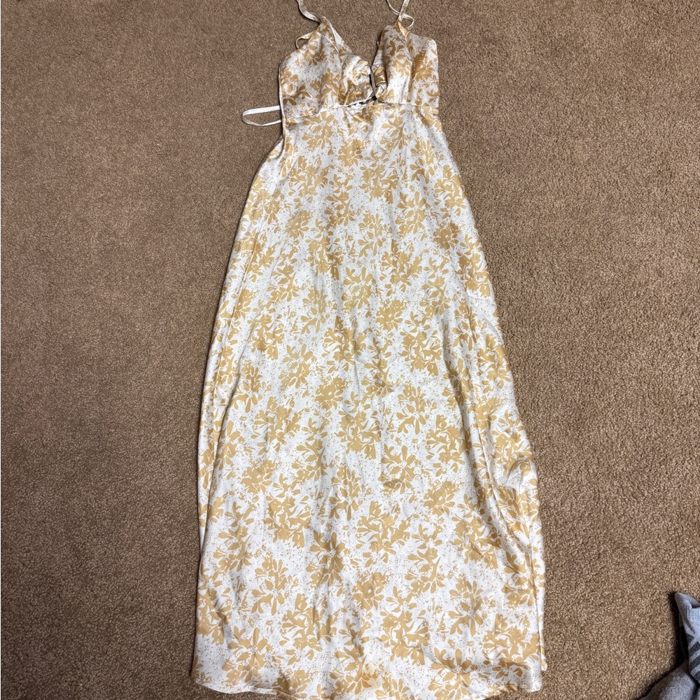 Chic Gold and White Floral Midi Dress